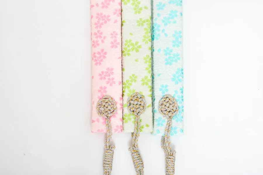 Cherry-blossom neck kesa
